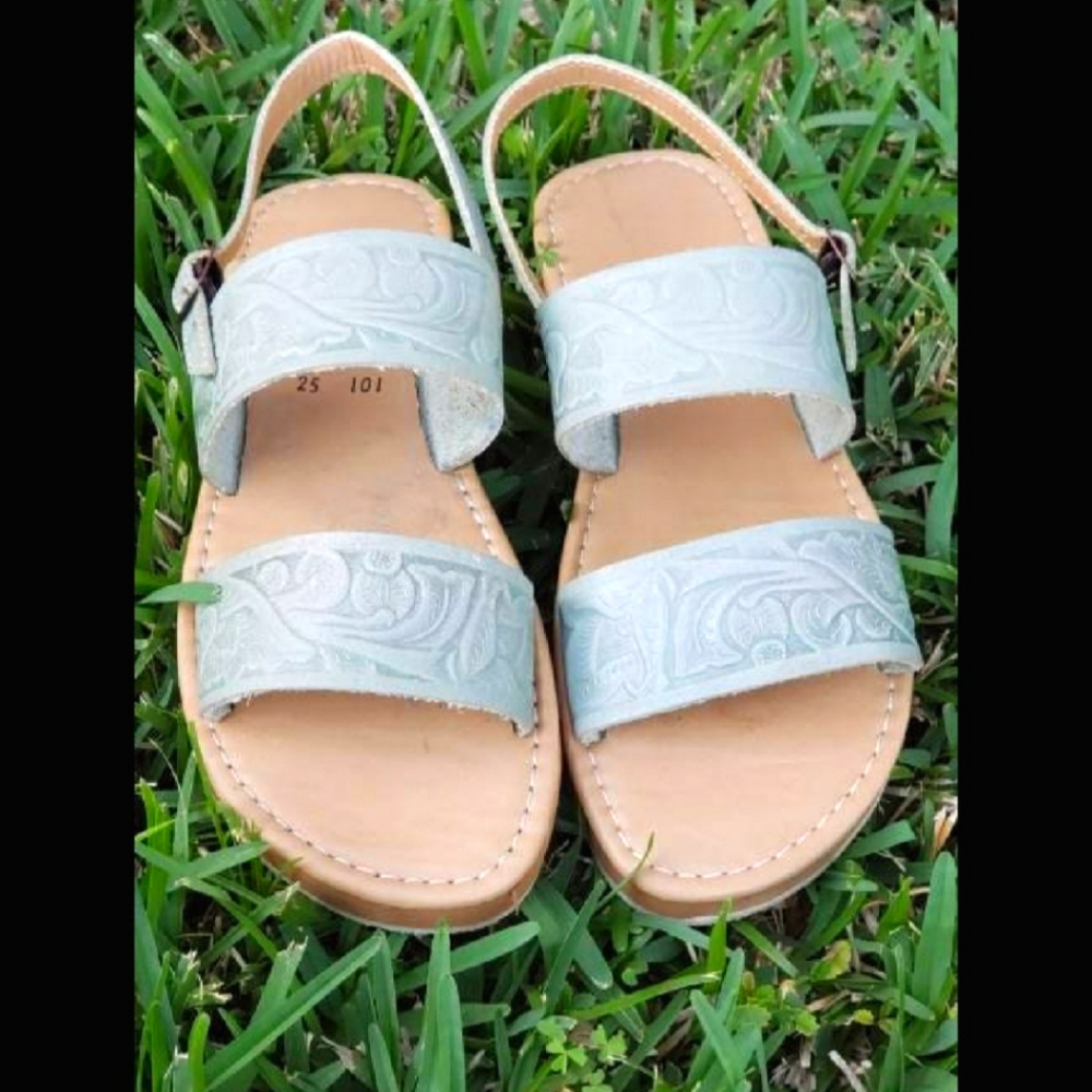 🌿 Boho Embossed Leather Slingback Sandals